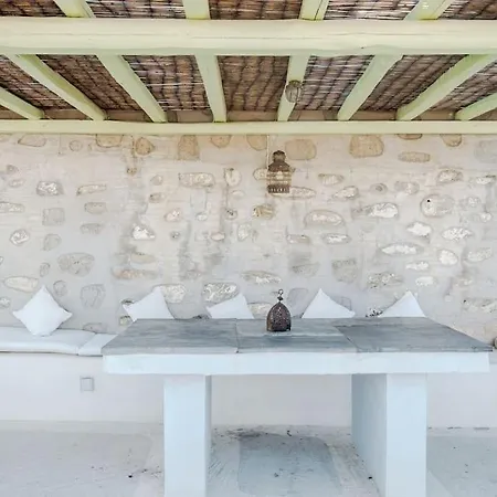Stunning House In Castle Settlement انو سيروس