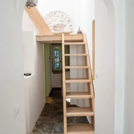 Σπίτι διακοπών Stunning House In Castle Settlement Άνω Σύρος